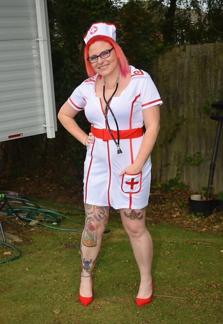 TAC Amateurs pleased to share with you a free photo gallery with Mollie Foxxx in sucking on cock scene