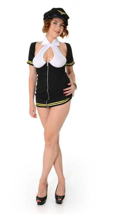 iStripper invites you to browse their free photos with Marina Visconti showing beautiful form