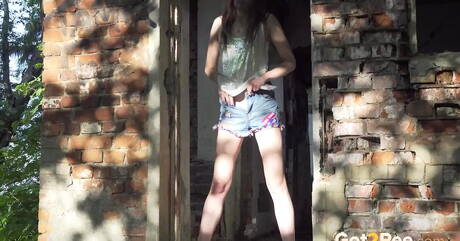 Got 2 Pee pleased to share with you xxx picture gallery with Vika in piss porn